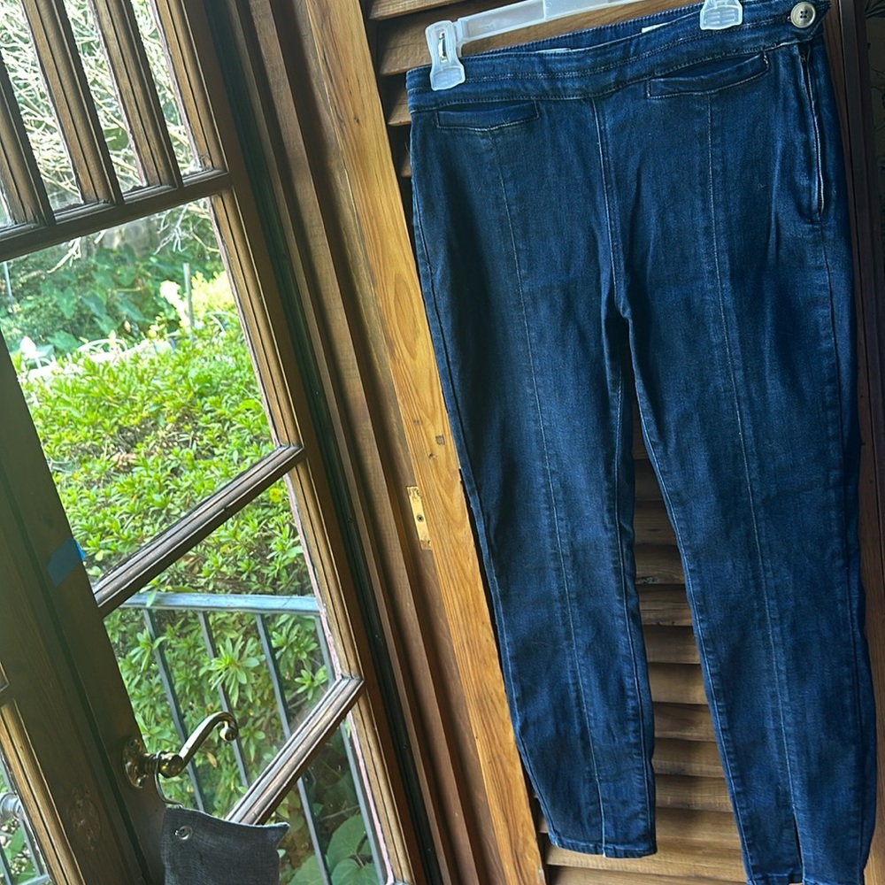 Pilcro and the letterpress Anthro jeans high rise skinny s28 slit at each leg